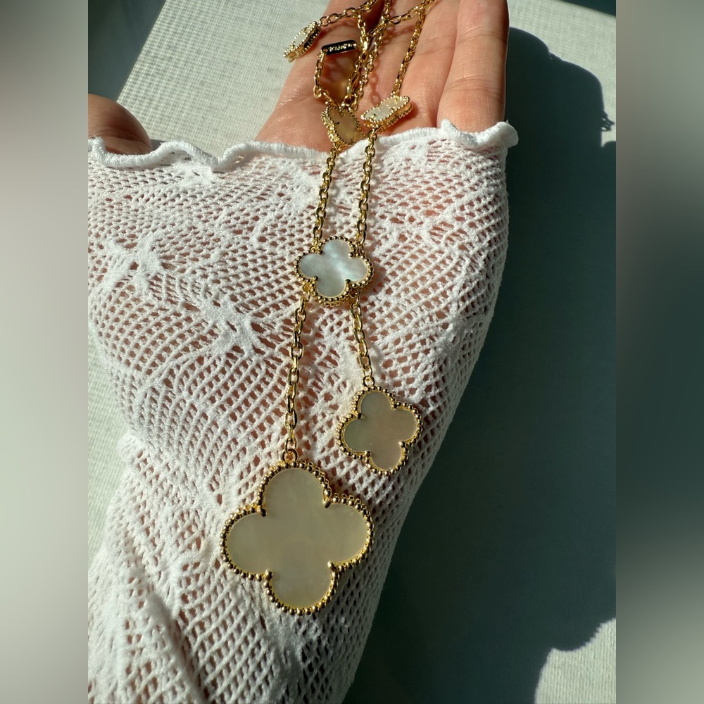 Elegant Clover Necklace – Inspired by Timeless Luxury Design - Picture 7 of 14